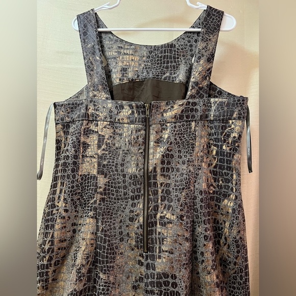 Elegant Brown Scale Patterned Women's Dress Zip Up Back, Metallic Size 16 - Picture 8 of 9